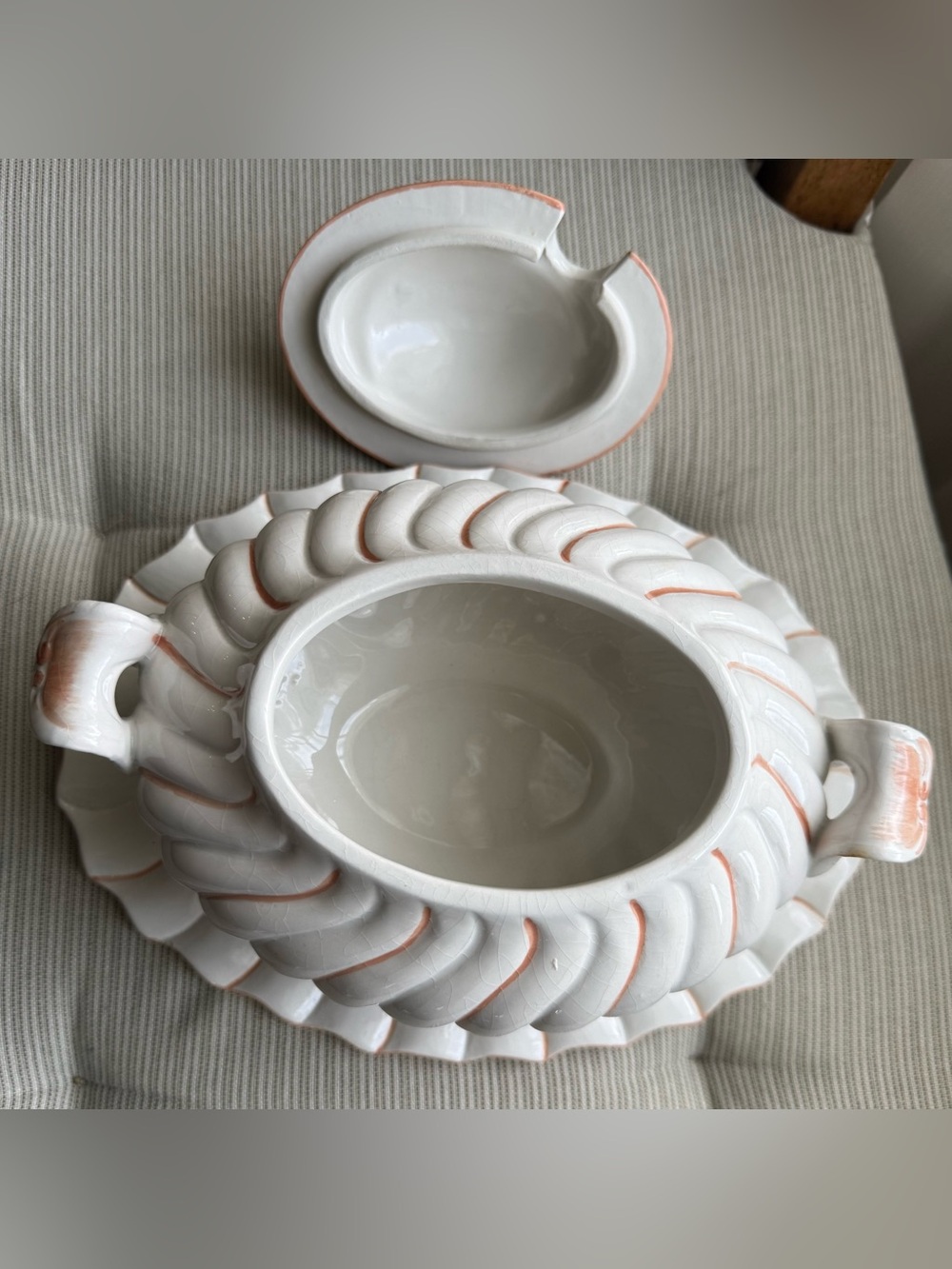 Ceramic Gravy Tureen Creamy White w/Terracotta color accent &Matching Underplate - Picture 5 of 9